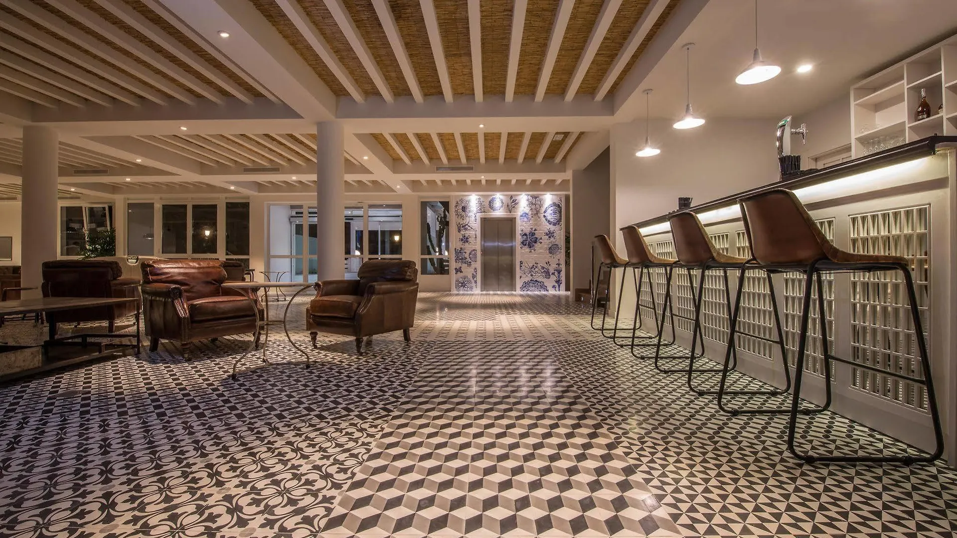 Отель H10 Ocean Suites (Adults Only) Коральео